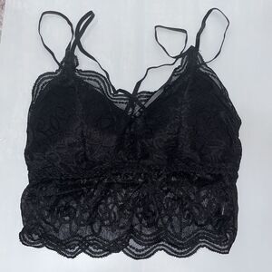 LAST ONE! Black Lace Scalloped Seamless Bralette